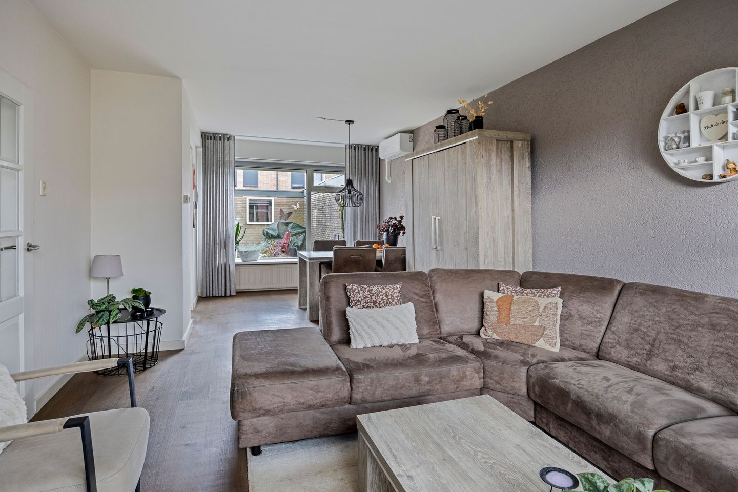 Photo 19 of Albert Schweitzerlaan 12