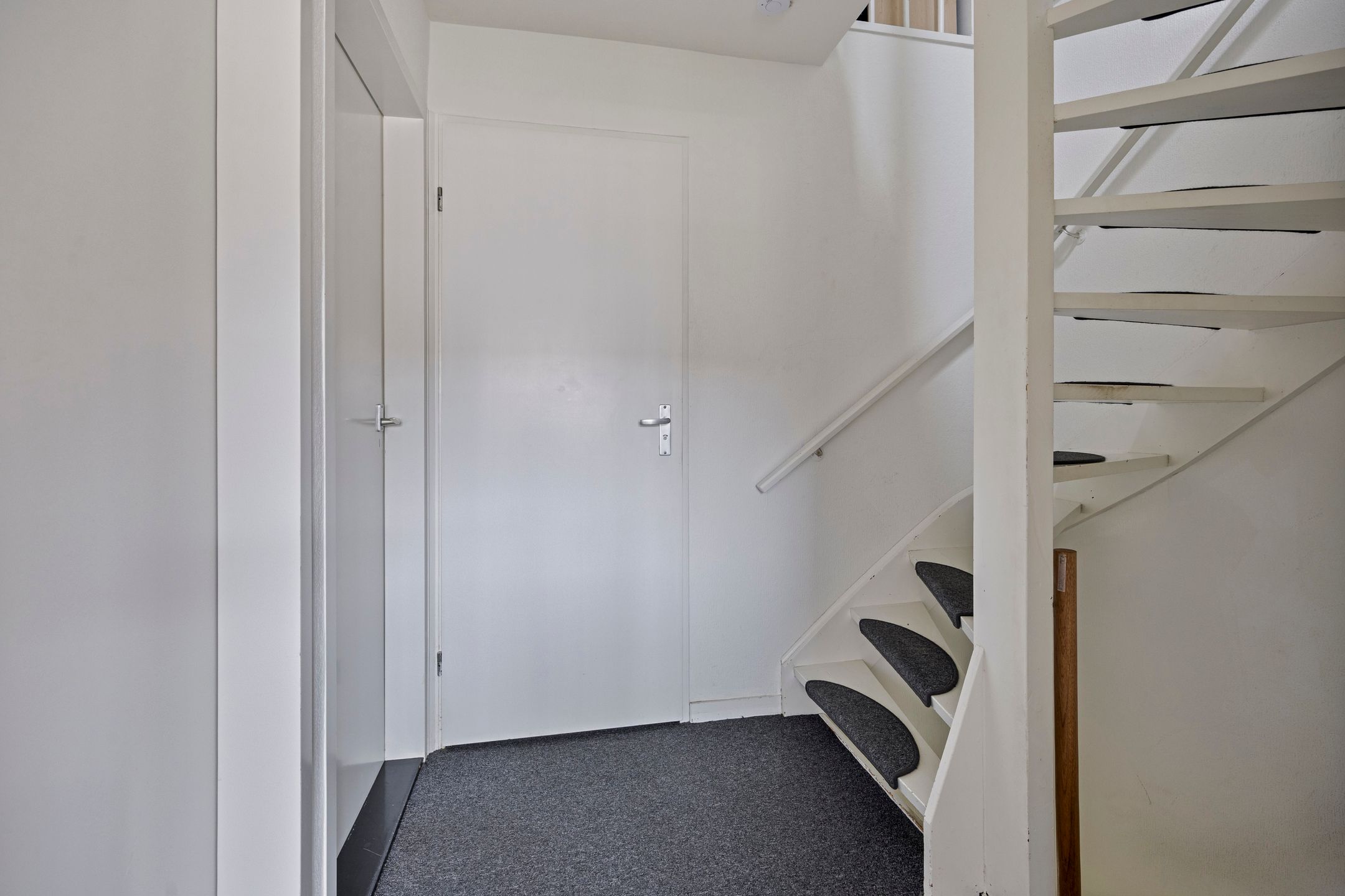 Photo 30 of Albert Schweitzerlaan 12