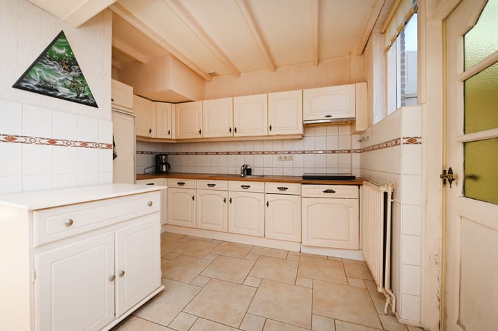 Photo 11 of Erberveltstraat 11