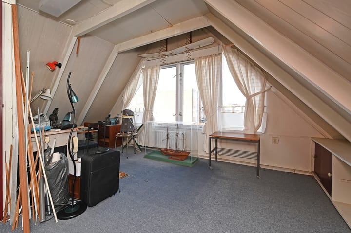 Photo 24 of Erberveltstraat 11