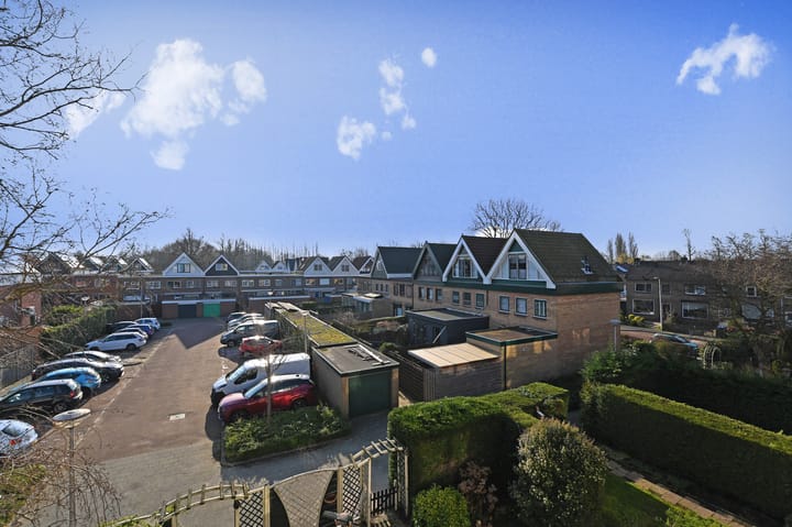 Photo 31 of Erberveltstraat 11