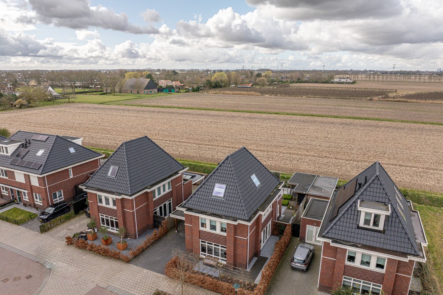 Foto 1 van Cor Dirksestraat 28