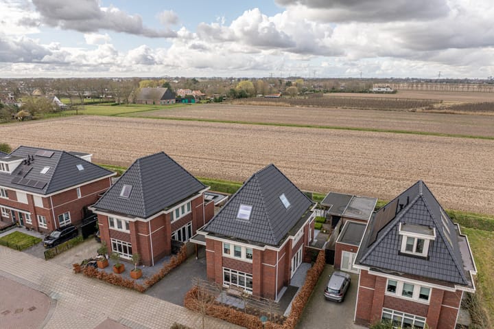 Foto 1 van Cor Dirksestraat 28