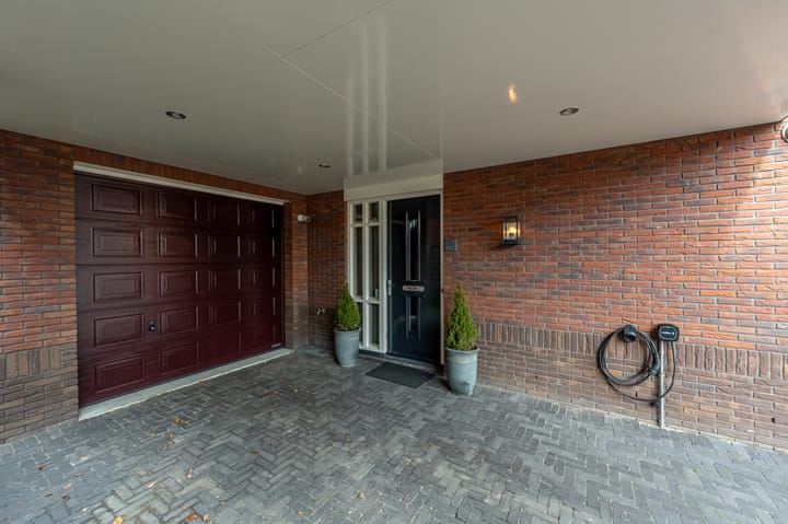 Foto 42 van Cor Dirksestraat 28