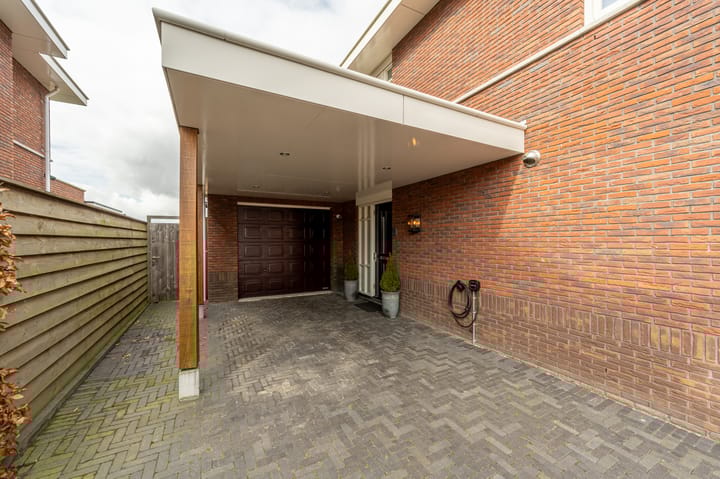 Foto 43 van Cor Dirksestraat 28