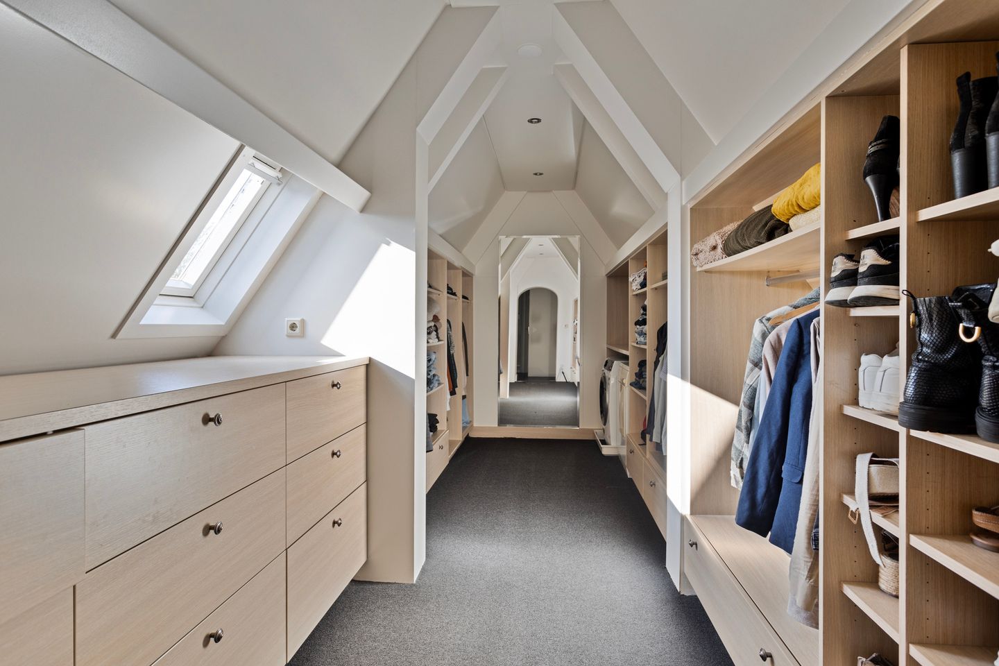 Photo 35 of Oranje Nassaulaan 13