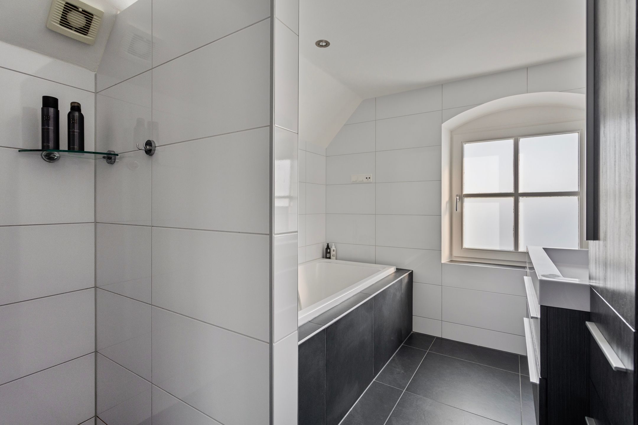 Photo 36 of Oranje Nassaulaan 13