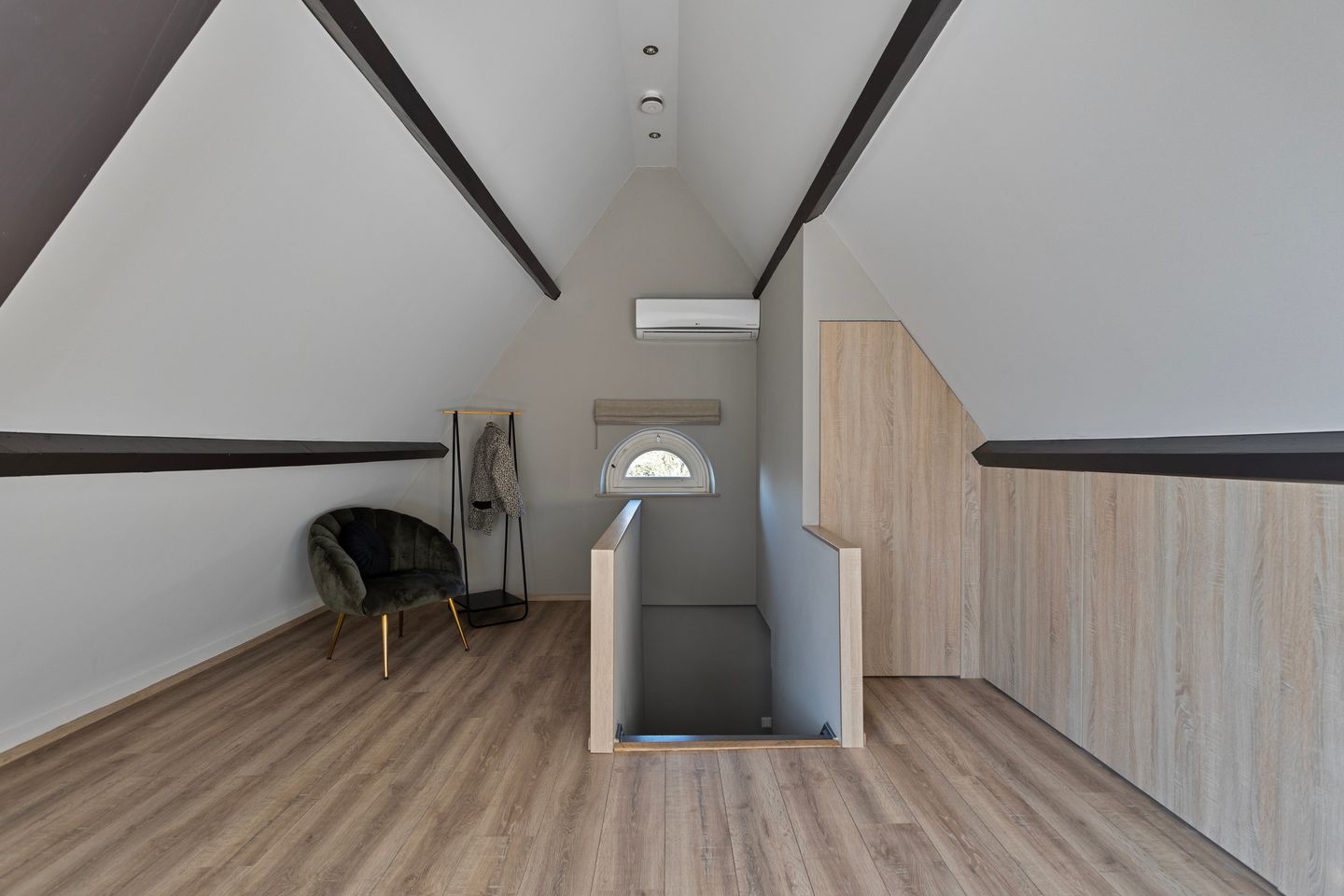 Photo 44 of Oranje Nassaulaan 13