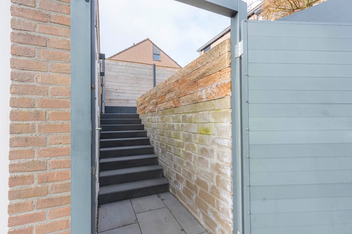 Foto 24 van Moogstraat 1