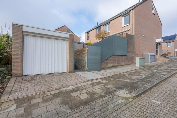 Foto 25 van Moogstraat 1