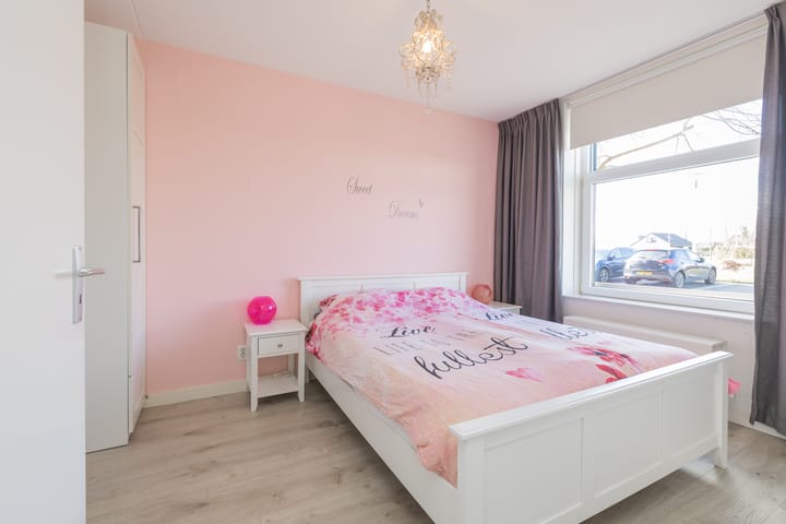 Foto 17 van Burgemeester van Niekerklaan 34