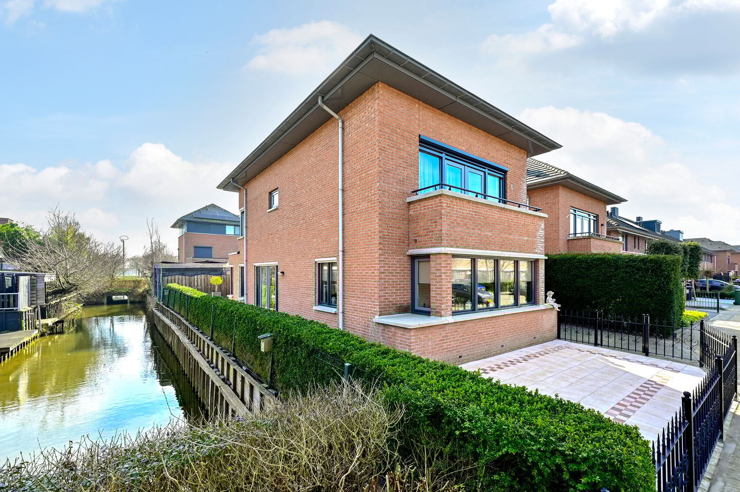 Foto 1 van John Raedeckerhof 104