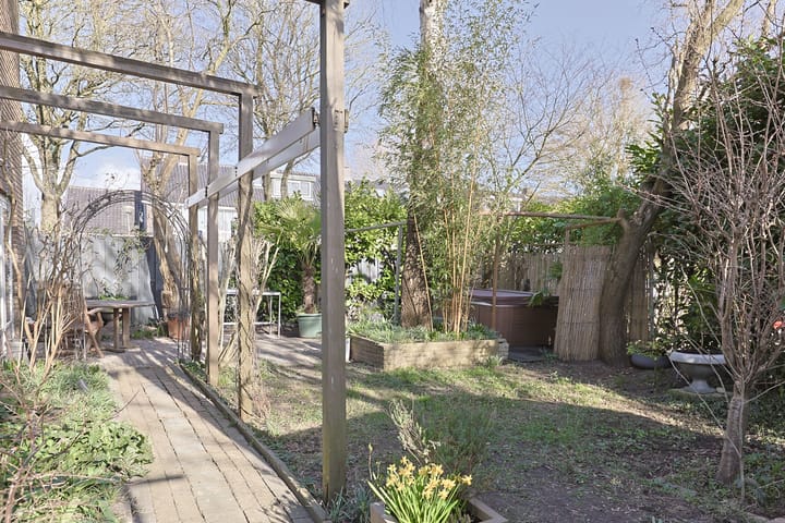 Photo 18 of Frederik Hendriklaan 92