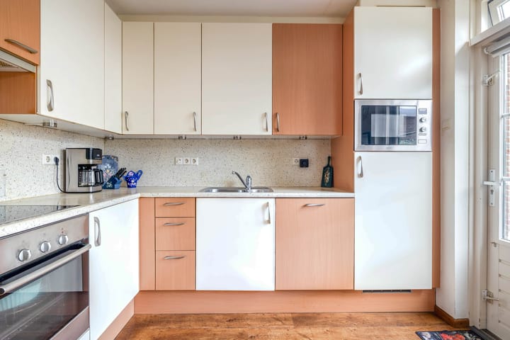 Foto 9 van Oscar Woltersstraat 8