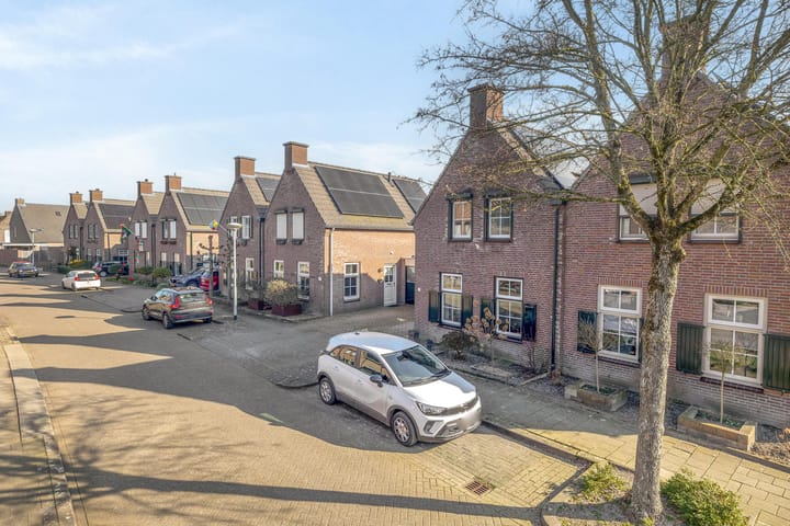 Foto 30 van Oscar Woltersstraat 8