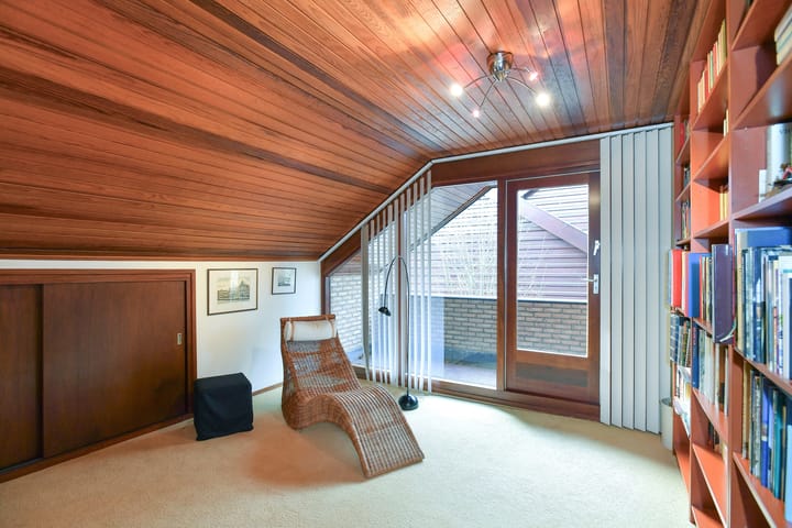 Foto 24 van Bernadottelaan 9