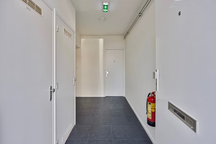 Foto 2 van Longinastraat 73-A04