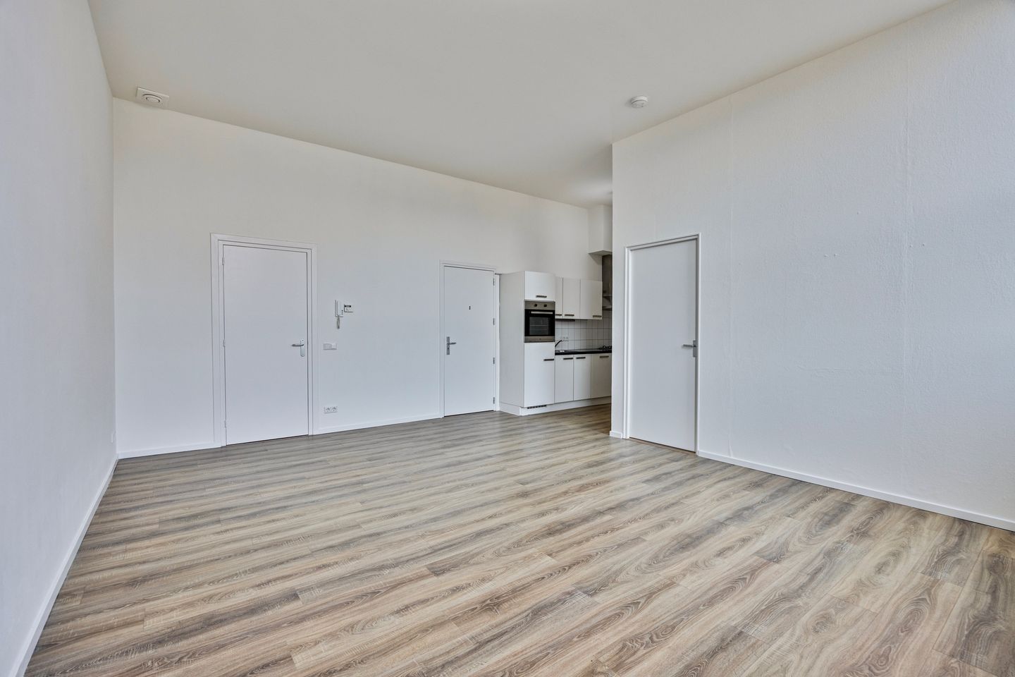 Photo 4 of Longinastraat 73-A04