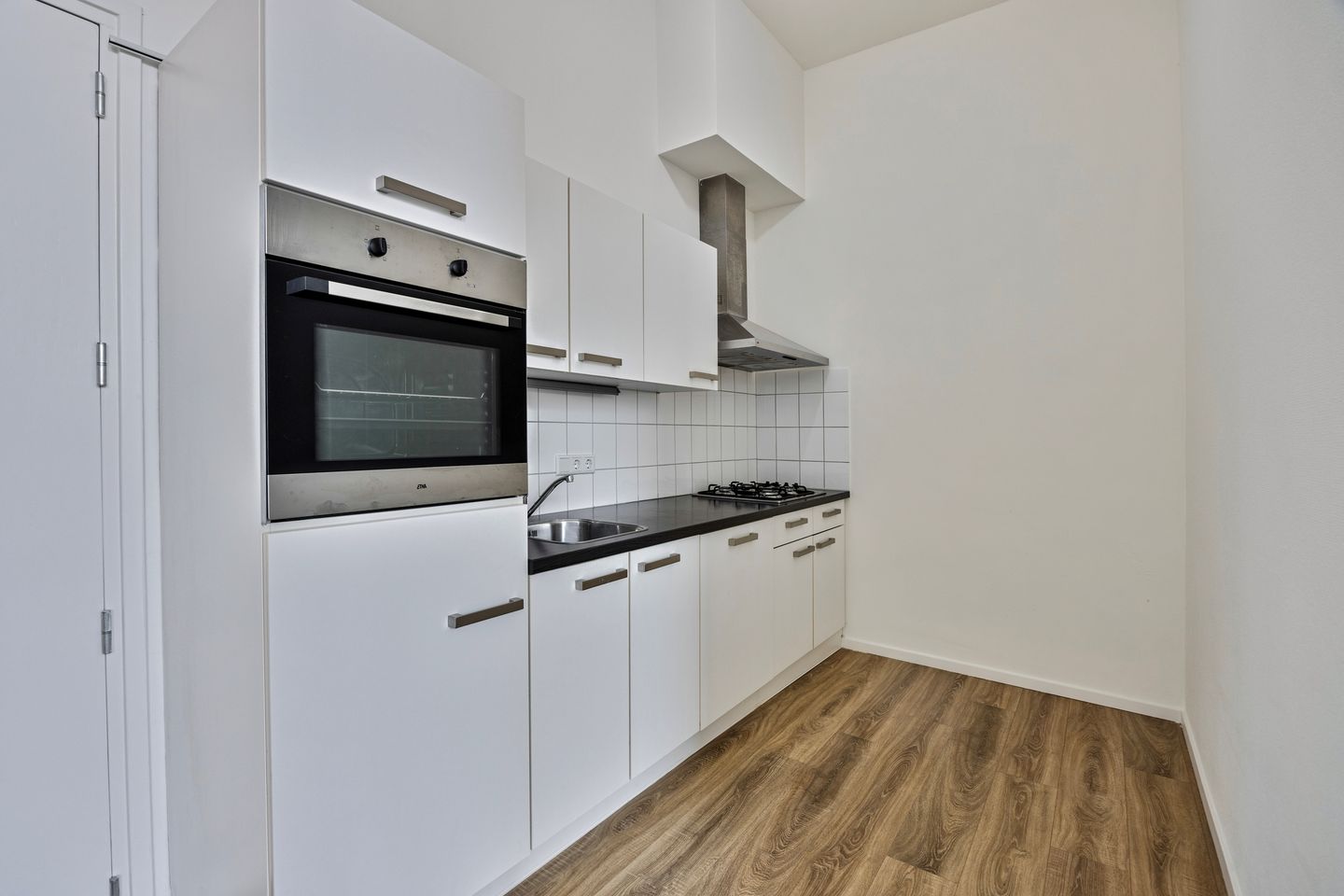 Photo 5 of Longinastraat 73-A04