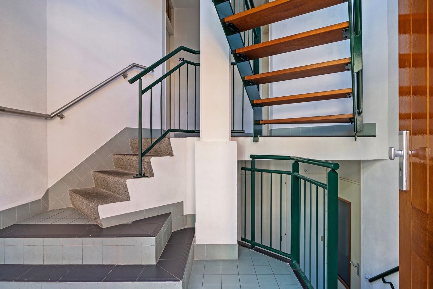 Photo 5 of Vestwal 9