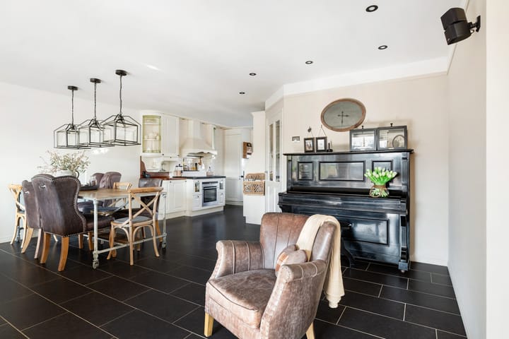 Foto 21 van Brucknerstraat 63