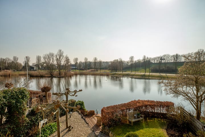 Foto 49 van Brucknerstraat 63