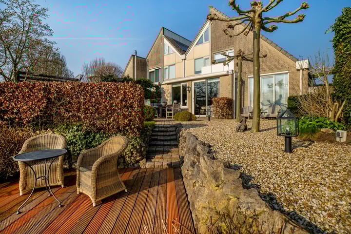 Foto 61 van Brucknerstraat 63