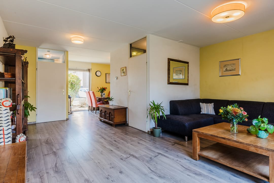 Foto 2 van van Brederodestraat 14