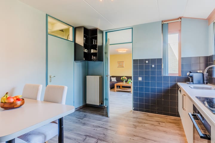 Foto 14 van van Brederodestraat 14