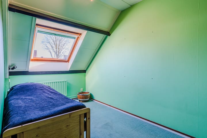 Foto 23 van van Brederodestraat 14