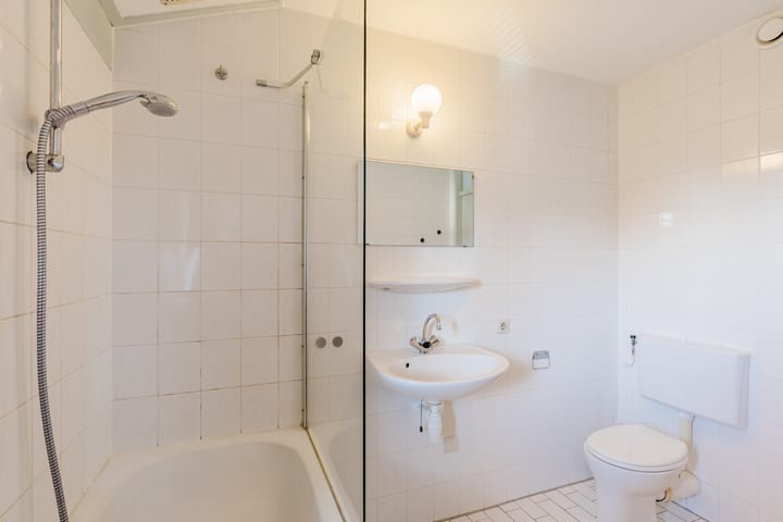 Foto 28 van van Brederodestraat 14