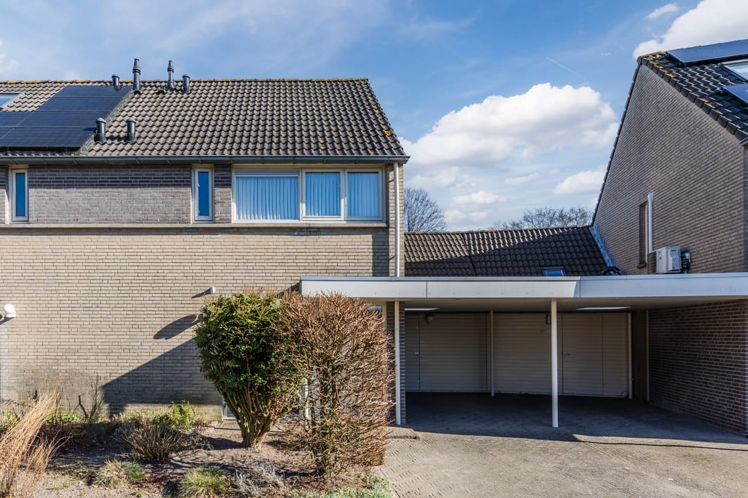 Foto 37 van van Brederodestraat 14