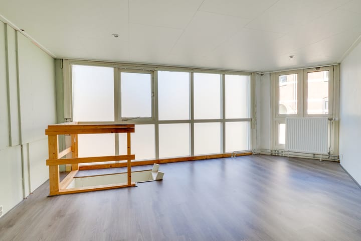 Foto 8 van 2e Spechtstraat 1