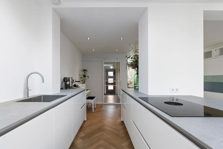 Foto 14 van de Ruyterlaan 5