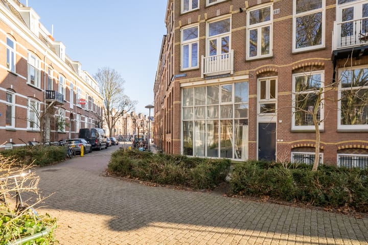 Foto 31 van 2e Spechtstraat 1