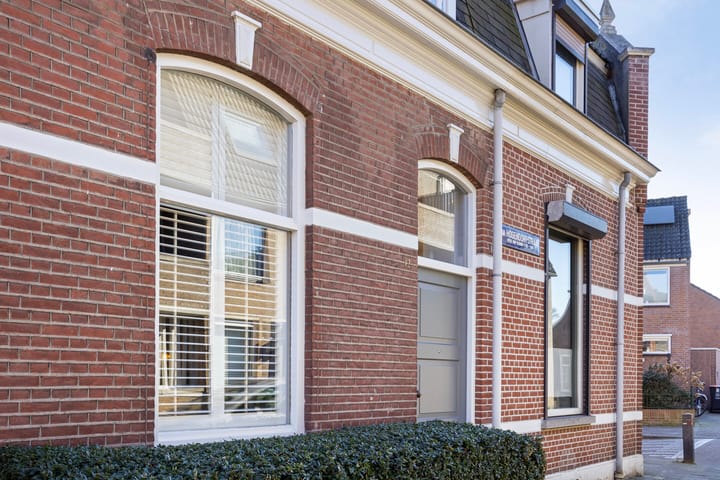 Foto 39 van Van Hogendorpstraat 12