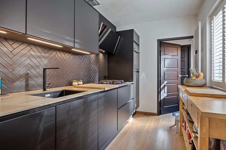 Foto 12 van Van Hogendorpstraat 12