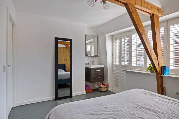 Foto 22 van Van Hogendorpstraat 12