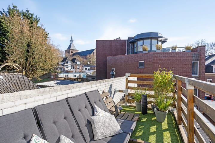 Foto 25 van Van Hogendorpstraat 12