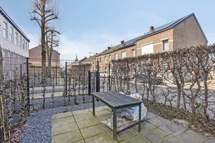 Photo 2 of Longinastraat 73-B04