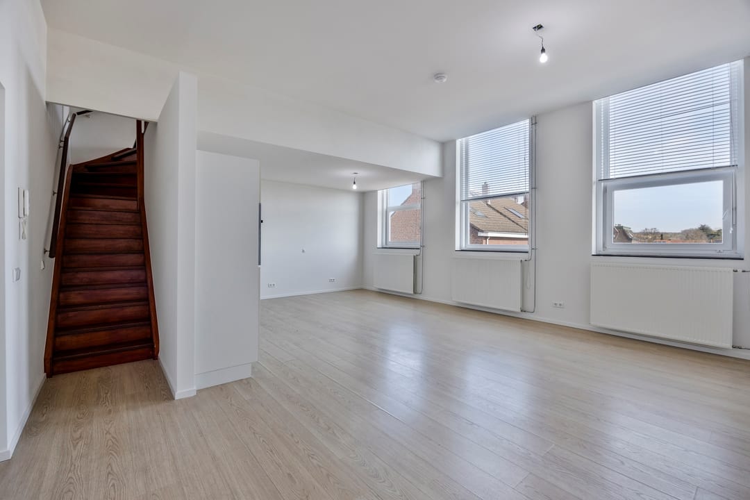 Foto 7 van Longinastraat 73-B04