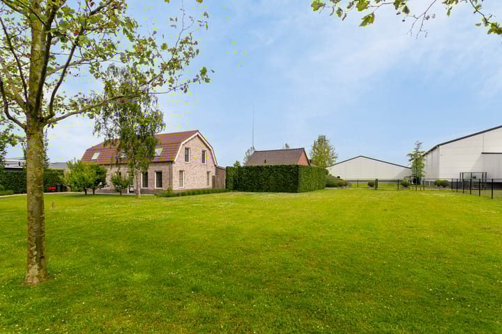 Photo 2 of Oranjestraat 42