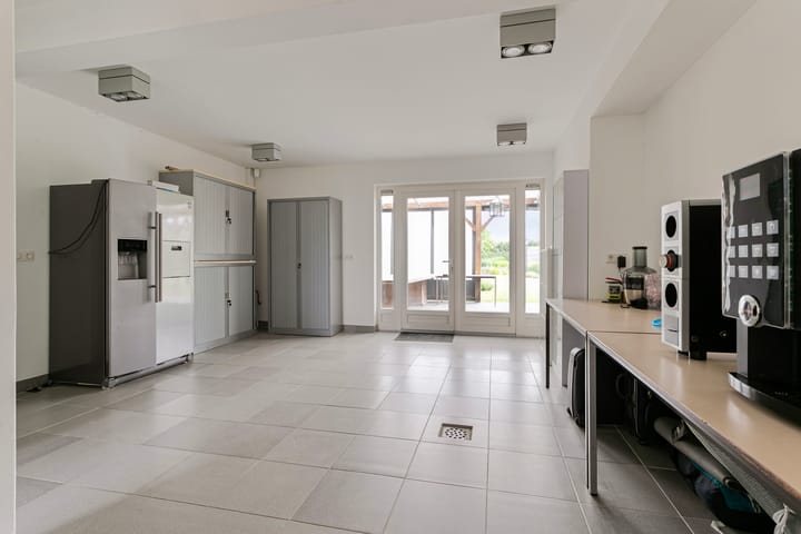 Photo 13 of Oranjestraat 42