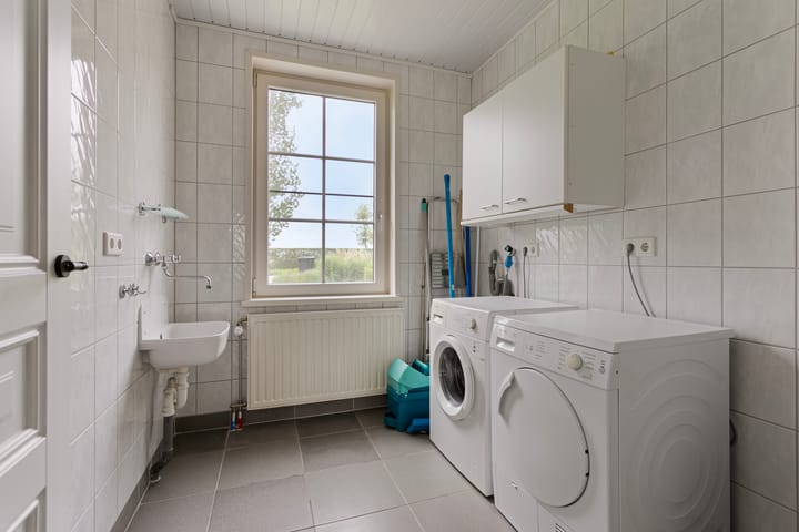 Photo 15 of Oranjestraat 42