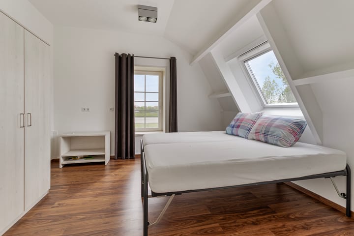 Photo 19 of Oranjestraat 42