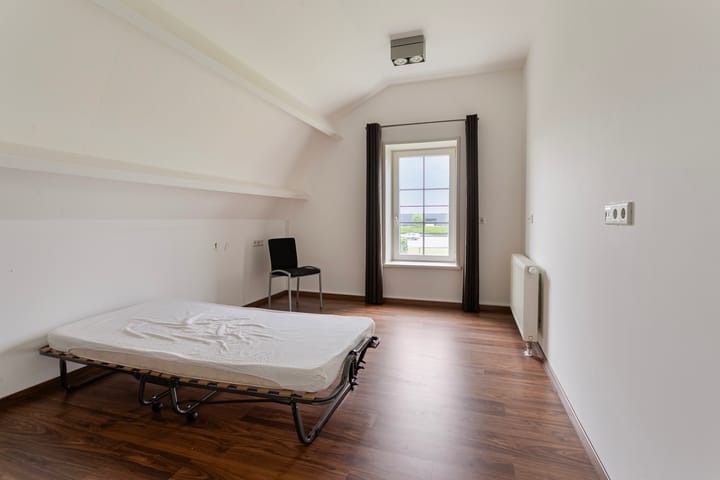 Photo 20 of Oranjestraat 42