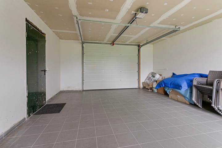 Photo 16 of Oranjestraat 42