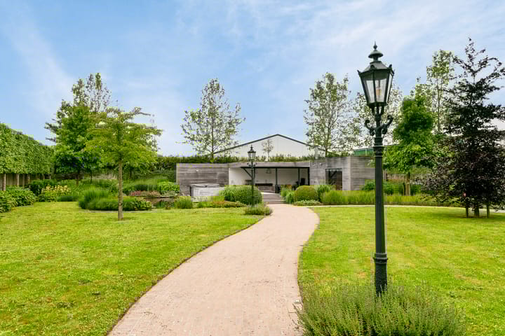 Photo 32 of Oranjestraat 42