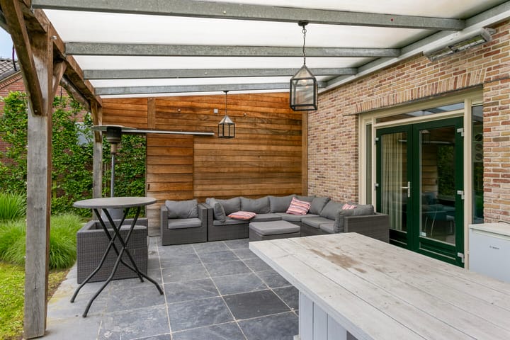 Photo 41 of Oranjestraat 42