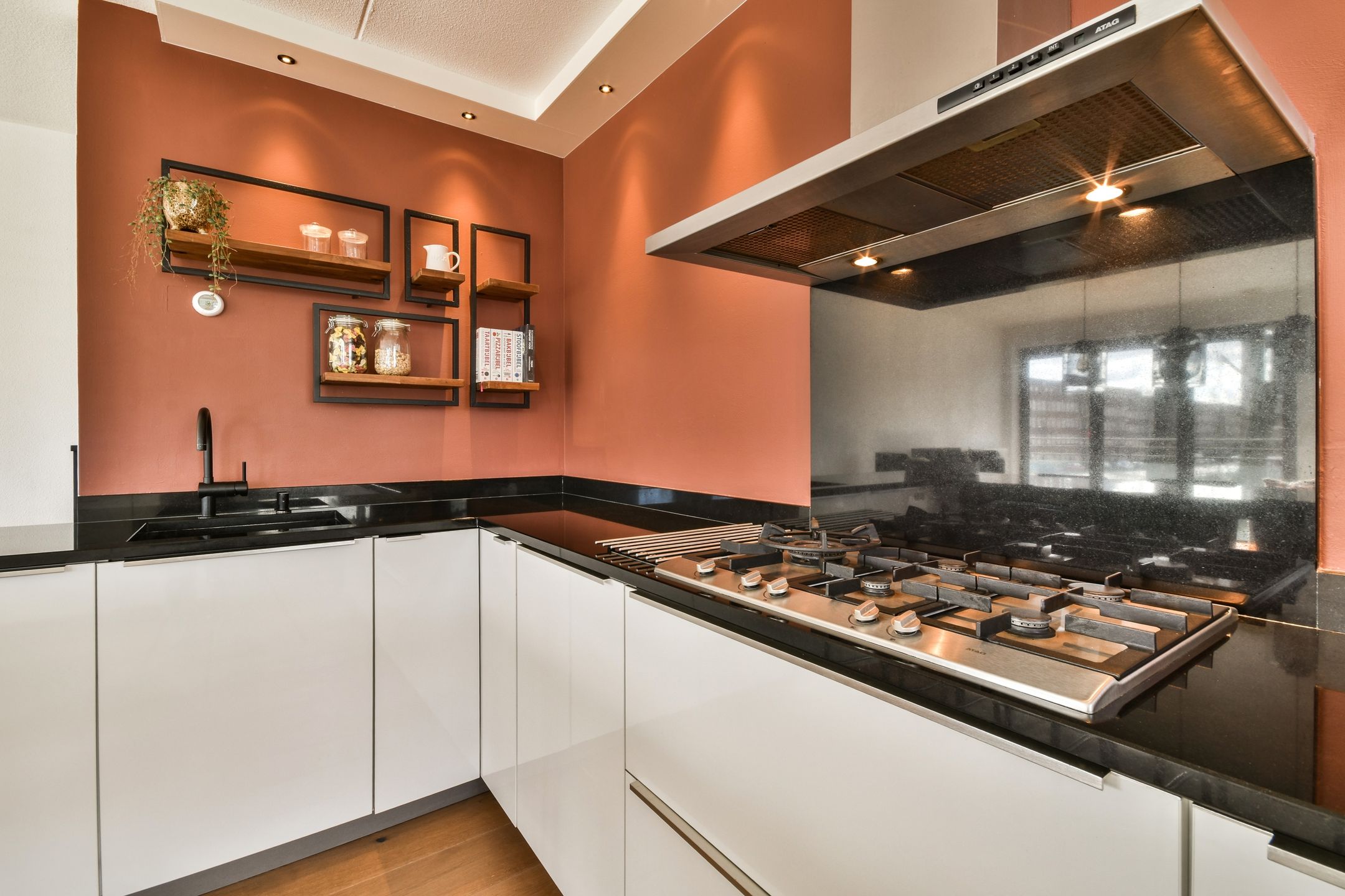 Foto 9 van Hoofdweg 460